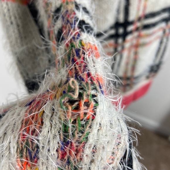 Mono B Fuzzy Sweater (M) - Picture 8 of 8